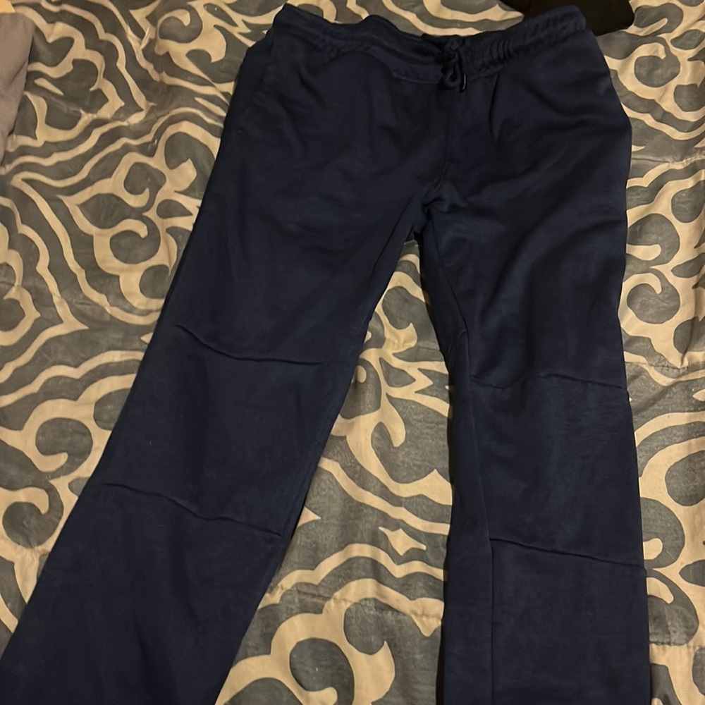 blue sweats 8 layer size medium